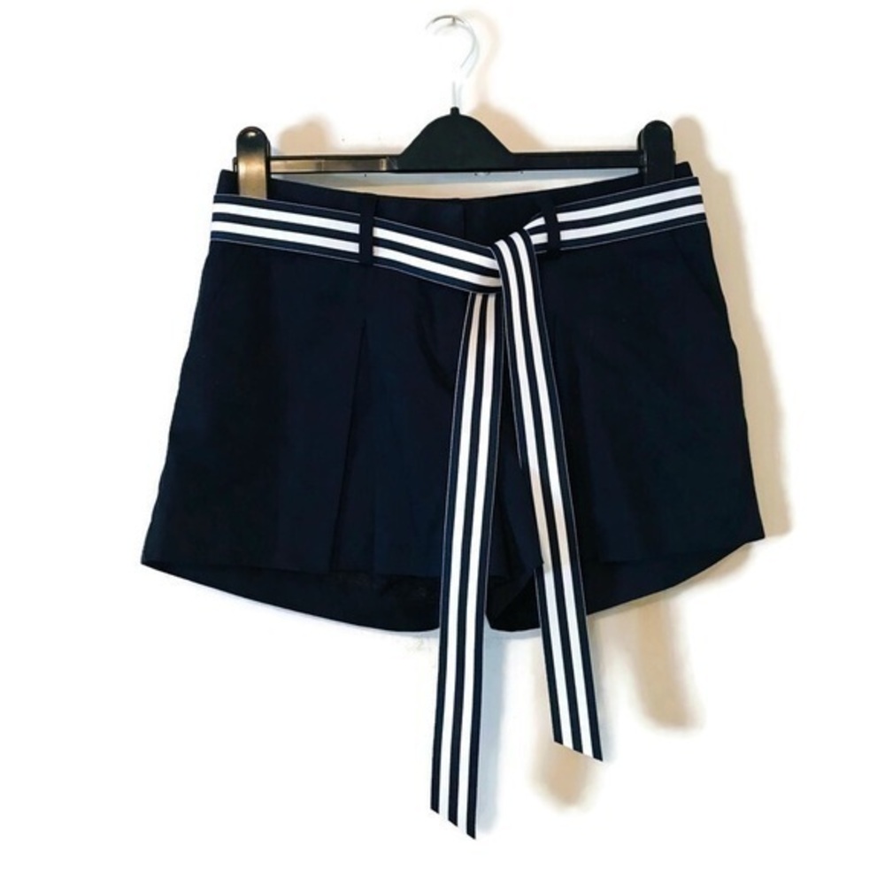 MOLLY B Navy Blue Pleat Front 100% Cotton Stripe Belted Preppy Shorts size 6 28
